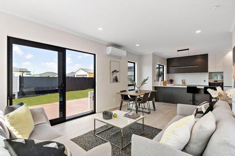 Photo of property in 13 Arahi Road, Clevedon, 2582