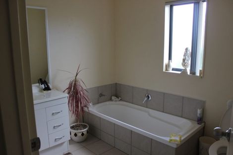 Photo of property in 87 Rathmar Drive, Manurewa, Auckland, 2105