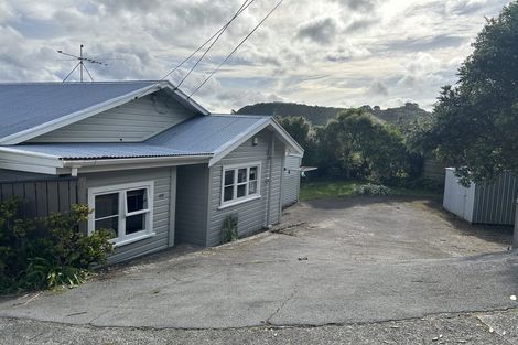 Photo of property in 107 Nevay Road, Miramar, Wellington, 6022