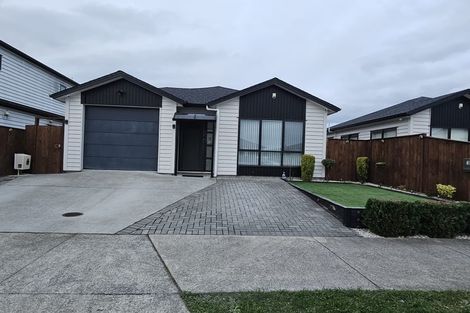 Photo of property in 24 Survila Street, Takanini, 2110