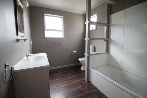 Photo of property in 67 Newcastle Street, Clyde, 9330