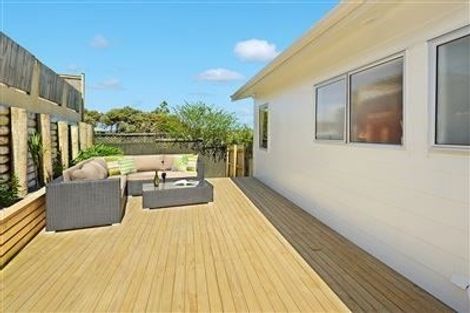 Photo of property in 1/14 Gillan Place, Bayview, Auckland, 0629