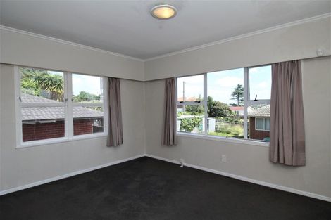 Photo of property in 37 Lynmore Drive, Hillpark, Auckland, 2102