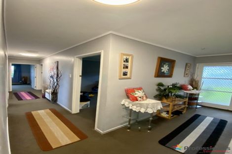 Photo of property in 121 Mahia Road, Wattle Downs, Auckland, 2103