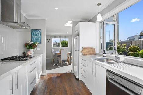 Photo of property in 46 Plescher Crescent, Leamington, Cambridge, 3432