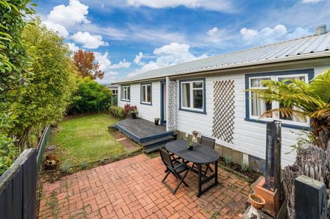 Photo of property in 8a Farnworth Avenue, Holdens Bay, Rotorua, 3010