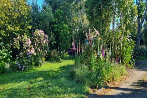 Photo of property in 150 Wirihana Road, Hawera, 4674