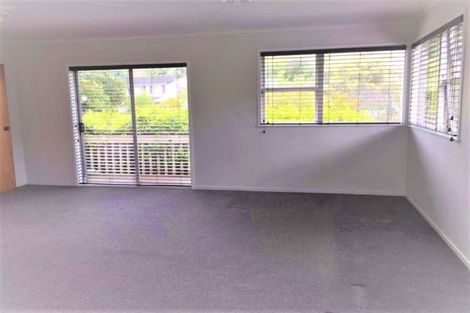Photo of property in 2/16a Sunnynook Road, Sunnynook, Auckland, 0620