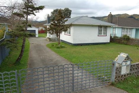 Photo of property in 84 Wainuiomata Road, Wainuiomata, Lower Hutt, 5014