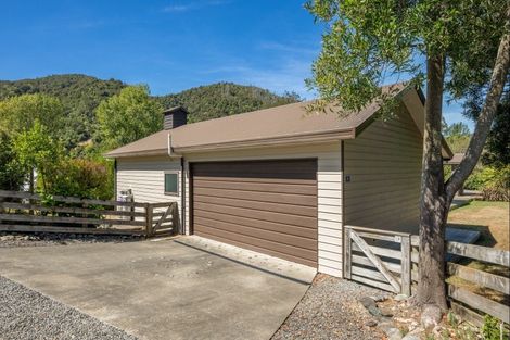 Photo of property in 28 Lady Cobham Grove, Anakiwa, Picton, 7281