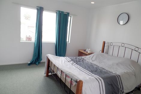 Photo of property in 3a Waterview Road West, Takanini, 2112