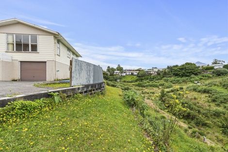 Photo of property in 8 Kelvin Place, Westown, New Plymouth, 4310