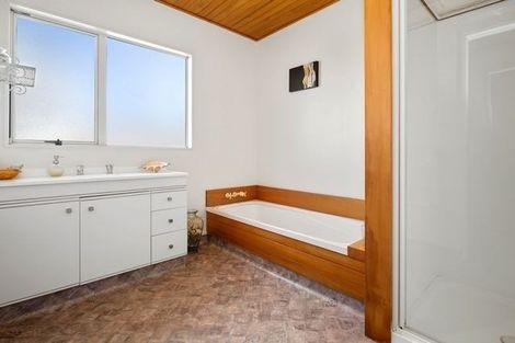 Photo of property in 9 Dornoch Place, Papakowhai, Porirua, 5024