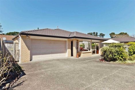 Photo of property in 2/14 Milton Road, Orewa, 0931