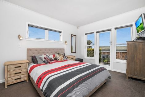 Photo of property in 10 Currey Crescent, Milford, Auckland, 0620