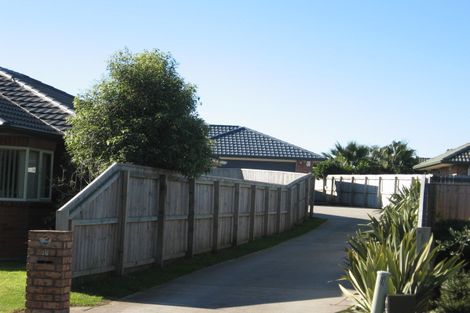 Photo of property in 16 Glencalder Place, Wattle Downs, Auckland, 2103