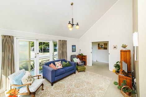 Photo of property in 2 Escort Grove, Awapuni, Palmerston North, 4412