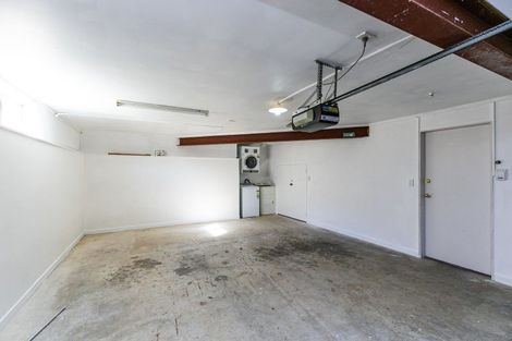 Photo of property in 69 Woodhouse Avenue, Karori, Wellington, 6012