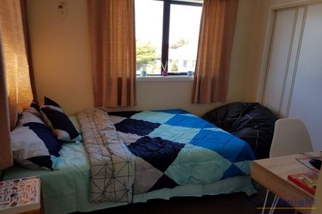 Photo of property in 300 Riccarton Road, Upper Riccarton, Christchurch, 8041