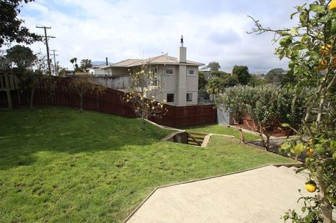 Photo of property in 13 York Crescent, Westown, New Plymouth, 4310