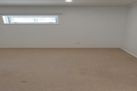 Photo of property in 2/149 Colwill Road, Massey, Auckland, 0614