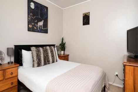 Photo of property in 3/10 Westward Ho, Glen Eden, Auckland, 0602