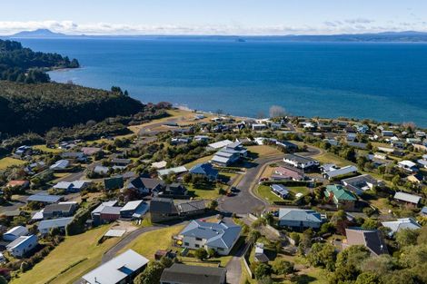 Photo of property in 33 Turangitukua Terrace, Kuratau, Turangi, 3381