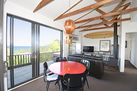 Photo of property in 9 Wonderview Road, Leigh, 0985