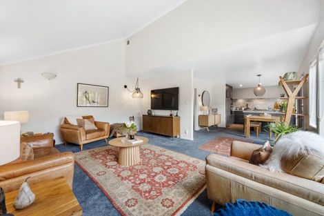 Photo of property in 2/59 Dalwhinnie Parade, Highland Park, Auckland, 2010