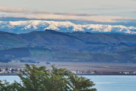 Photo of property in 121 Thompson Road, Bluff Hill, Napier, 4110