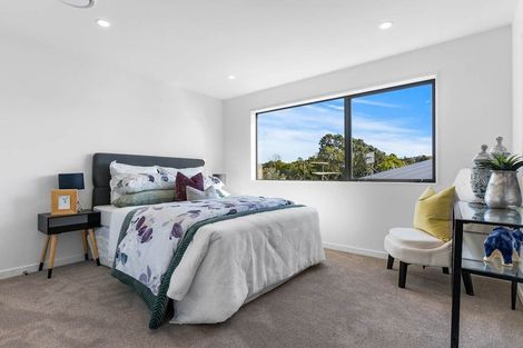 Photo of property in 121b Sycamore Drive, Sunnynook, Auckland, 0620