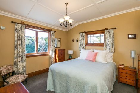 Photo of property in 21 Coleman Terrace, Bluff Hill, Napier, 4110