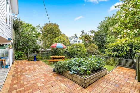 Photo of property in 155 Hutchinson Avenue, New Lynn, Auckland, 0600