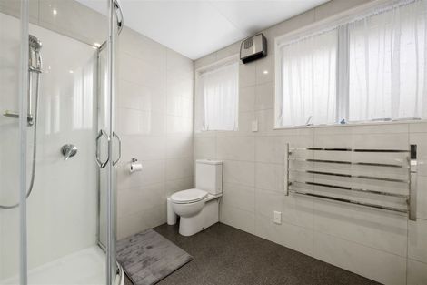 Photo of property in 4 Speargrass Grove, Timberlea, Upper Hutt, 5018