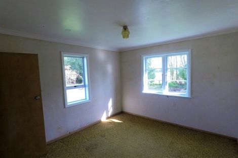 Photo of property in 335 Kawiu Road, Levin, 5510