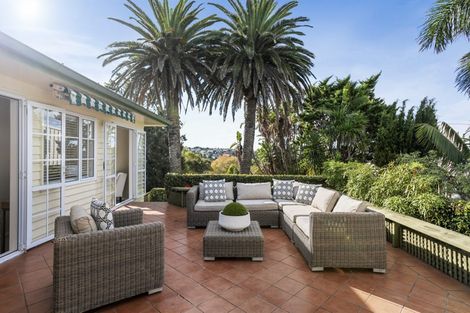 Photo of property in 107 Onewa Road, Northcote, Auckland, 0627