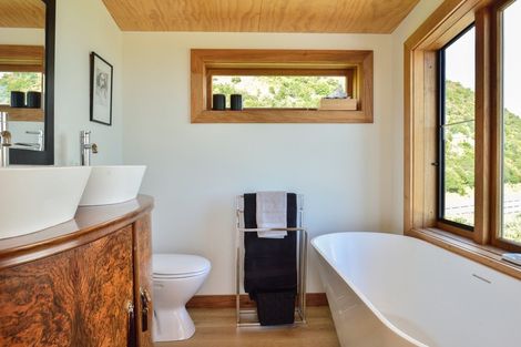 Photo of property in 18 Kahawai Street, Mahia, 4198