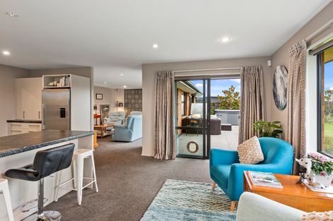 Photo of property in 17 Gosling Crescent, Halswell, Christchurch, 8025