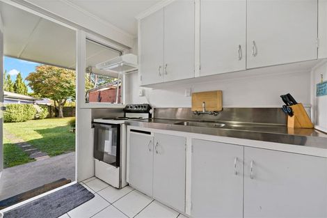 Photo of property in 2/7 Alwyn Avenue, Te Atatu South, Auckland, 0610