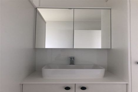 Photo of property in 25 Millers Road, Brookfield, Tauranga, 3110