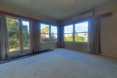 Photo of property in 80 Kauri Point Road, Laingholm, Auckland, 0604