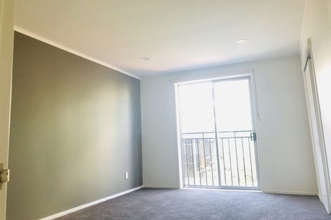 Photo of property in 16 Tekapo Rise, Fairview Heights, Auckland, 0632