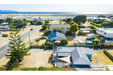 Photo of property in 28 Wood Street, Mangawhai Heads, Mangawhai, 0505
