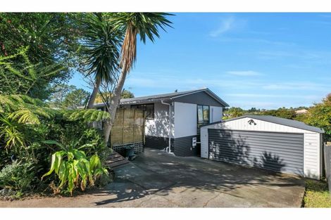 Photo of property in 2/109 Oreil Avenue, West Harbour, Auckland, 0618