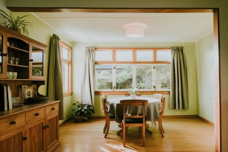 Photo of property in 45 Milton Terrace, Picton, 7220