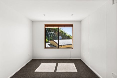 Photo of property in 4 Karaka Road, Bluff Hill, Napier, 4110