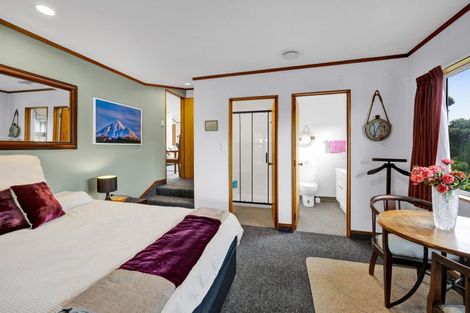 Photo of property in 11 Dieffenbach Street, Opunake, 4616