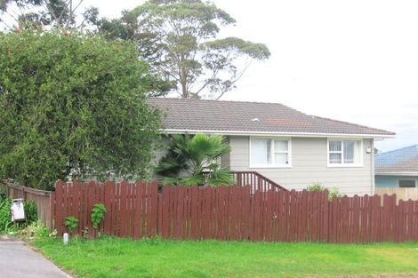 Photo of property in 9 Shale Avenue, Massey, Auckland, 0614