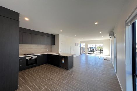 Photo of property in 1 Aramata Road, Papakura, 2110