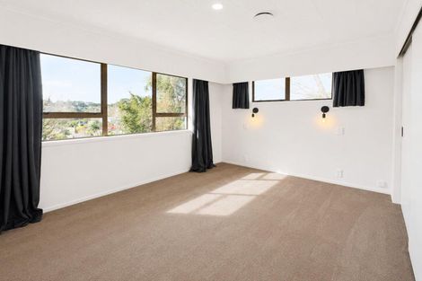 Photo of property in 22 Frankley Road, Westown, New Plymouth, 4310